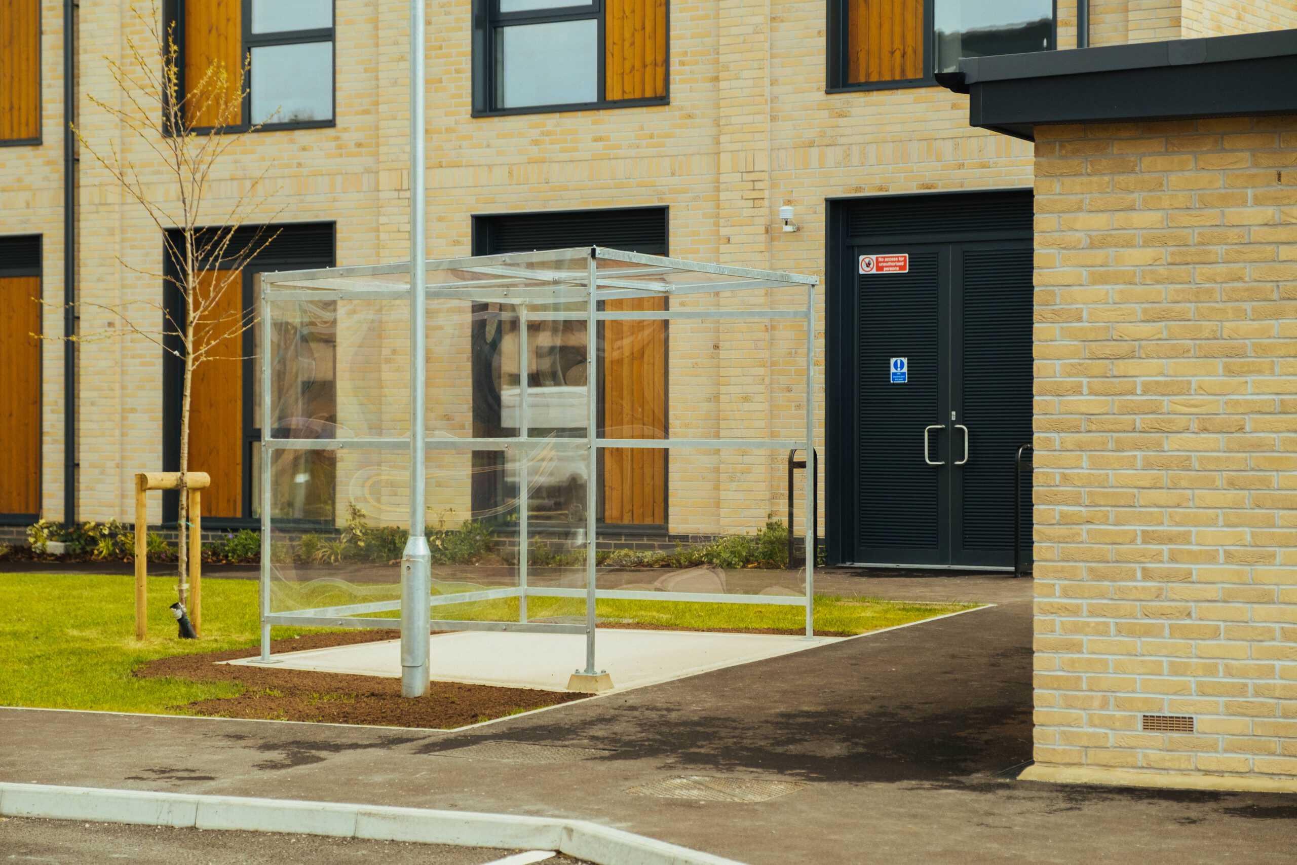 Lancaster smoking shelter large capacity galvanised steel